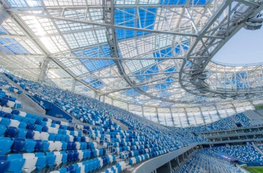 ỨNG DỤNG CỦA TÔN LẤY SÁNG POLYCARBONATE 