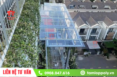 Tấm polycarbonate dày 4mm – 6mm thường dùng cho công trình gì?