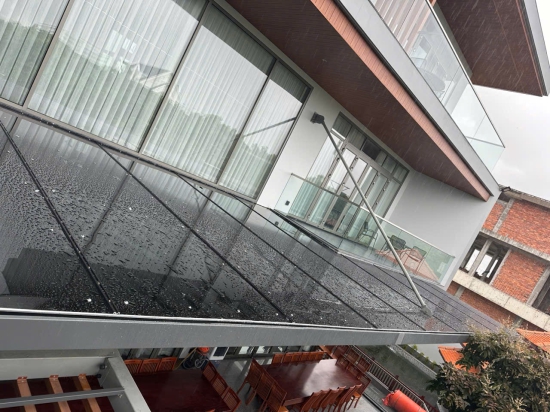 Tấm Polycarbonate quá tốt