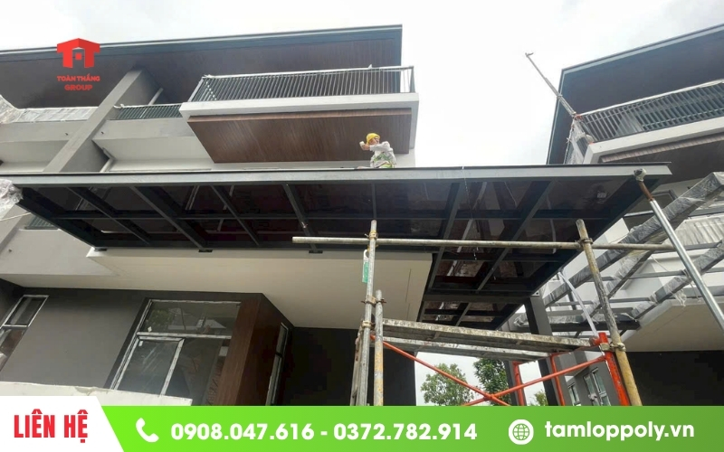 tấm lấy sáng poly solar light cho biết thự, nhà phố
